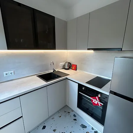 Pirin 30 2br In Citycenter וארנה