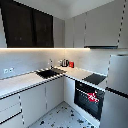 Pirin 30 2br In Citycenter דירה וארנה