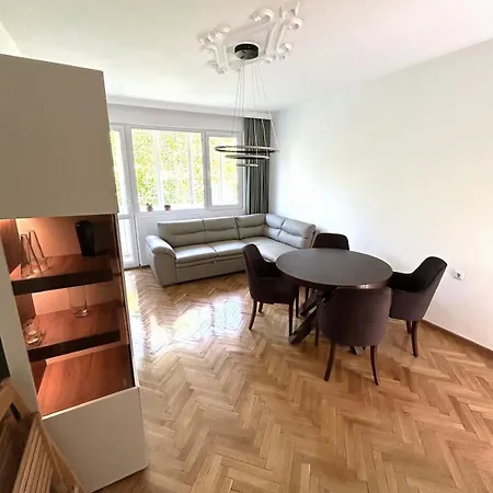 דירה Pirin 30 2br In Citycenter וארנה