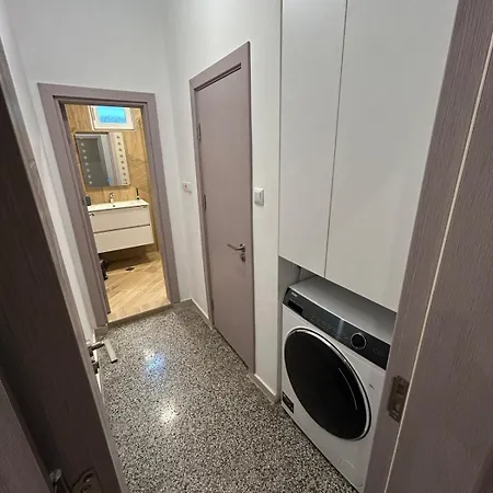 Pirin 30 2br In Citycenter וארנה