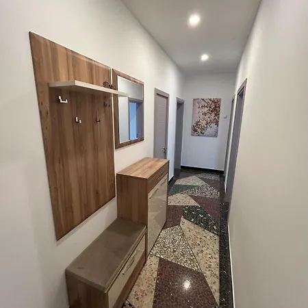 Pirin 30 2br In Citycenter * וארנה